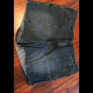 Venezia size 28 Jean Shorts